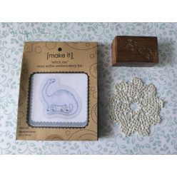 Apatosaurus [make it] stitch me mini softie embroidery kit