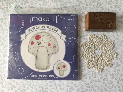 Mister Mushroom [make it] stitch me cushion kit